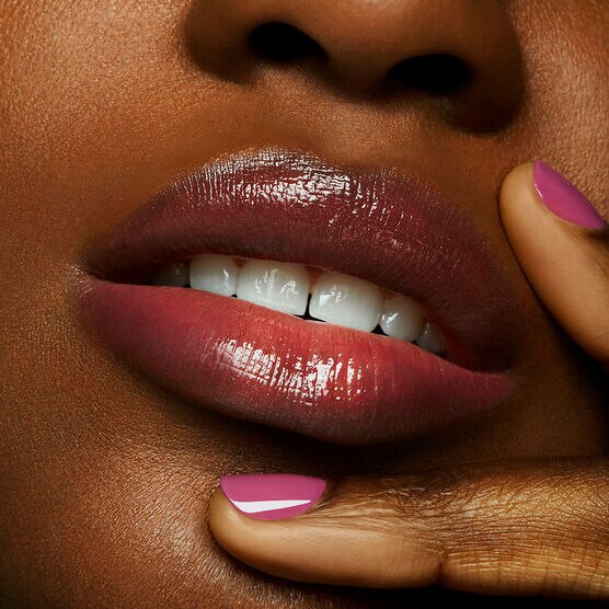 MAC        LIP BALM      LIPS AWAKE